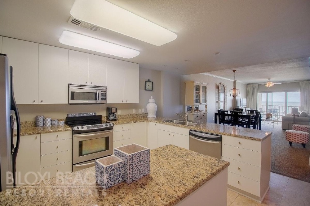 Sea Breeze 709 Deluxe - Two Bedroom Apartment